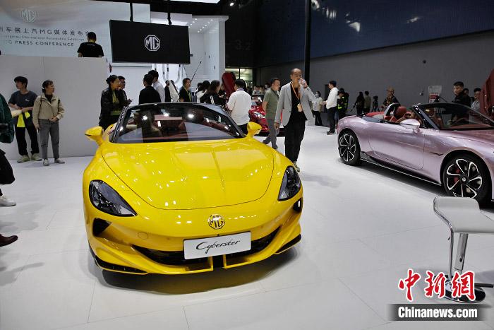 中國品牌新能源跑車。中新財(cái)經(jīng)記者 葛成 攝