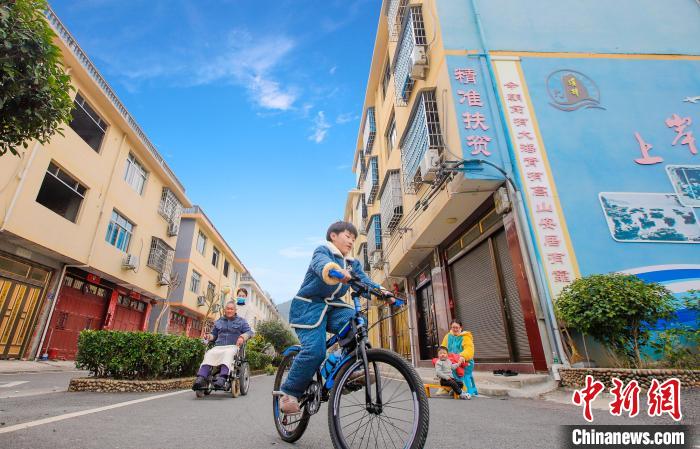 溪邳村一角。　吳慶堂 攝