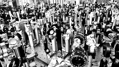 量子計(jì)算原型機(jī)“九章三號(hào)”實(shí)驗(yàn)裝置示意圖(部分)。圖片由中國科學(xué)技術(shù)大學(xué)提供